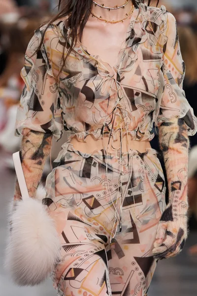 Look 30